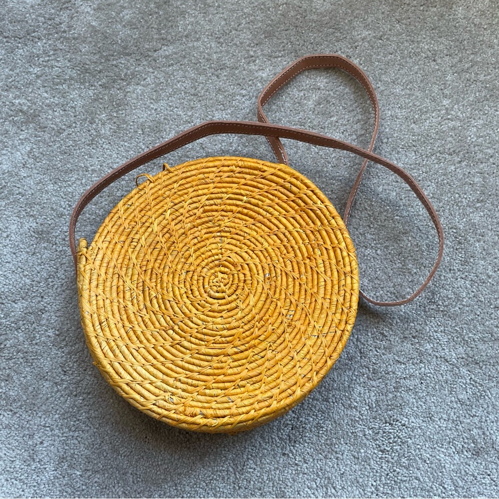 Orange Wickered Circle handbag - Picture 1 of 6